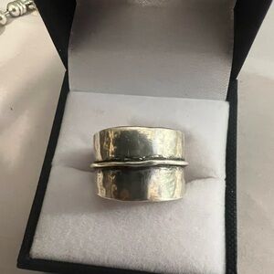 Chic Hammered Silver Ring